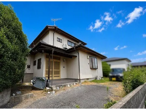 A used house with 5DK that feels the essence of Japanese style