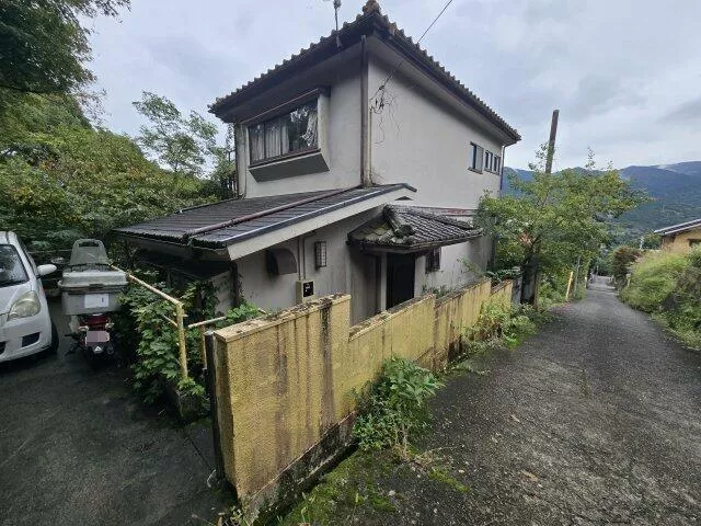 Miyakami, Yugawara Town, Ashigarakami District (Yugawara Station) 2-story 3LDK