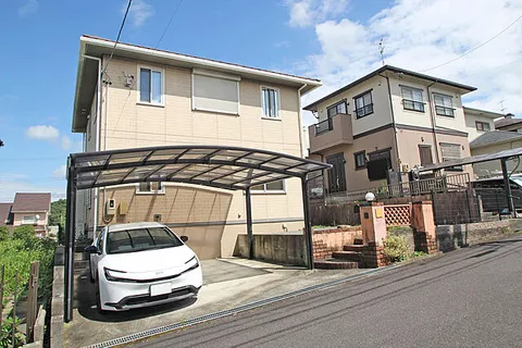 Used single-family home Kintetsu Osaka Line Nabari Station 15 minutes by bus, get off at Minami 1-Bancho, 2 minutes on foot