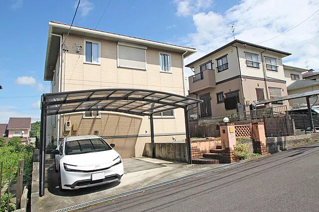 Used single-family home Kintetsu Osaka Line Nabari Station 15 minutes by bus, get off at Minami 1-Bancho, 2 minutes on foot
