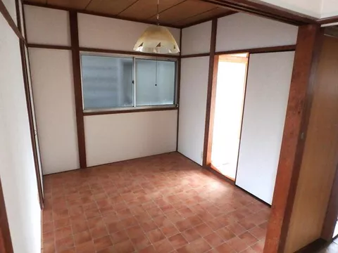 2-chome, Kiyozumi, Matsuyama-city, 2F 3DK

4.5 million yen