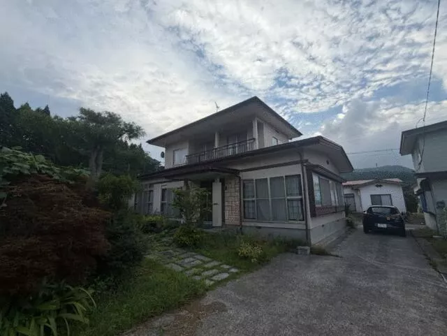 Oga City Wakimoto Tanayasawa Ohashimuka (Wakimoto Station) 2-story 6LDK