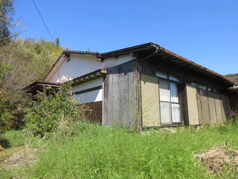 Omuta City, Oaza Miyazaki (Nishitetsu Watase Station), single-story building, 6DK