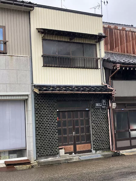 Imizu City, Minatomachi (Daiichi Inn Nakanumizato Cross Bay Mae Station) 2-story building 10K