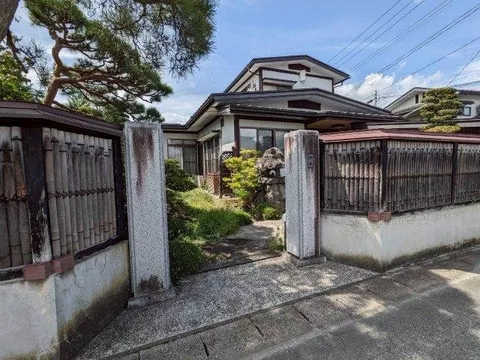 Oaza Darumaji (Uzen Kanazawa Station) 3,980,000 yen