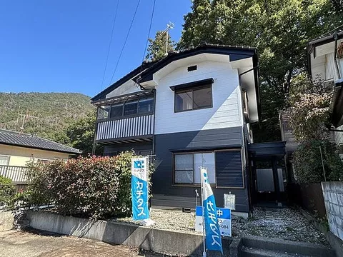 Used single-family home in Chikuma City, Tokura