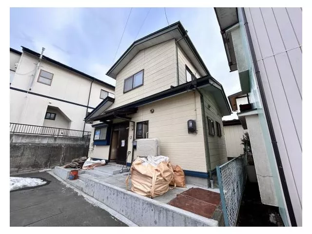 [Open House Held] [Interior and Exterior Renovation in Progress] New Seismic Standards Compliant / Water Facilities Replacement / Parking for 4 Cars Available /