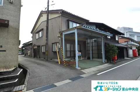 Toyama City, Yao Town Fukushima (Echichu-Yao Station) 2-story 6DK