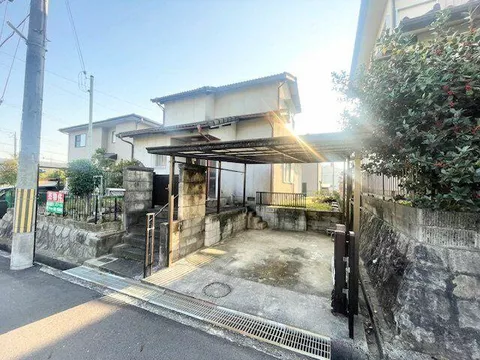 Takadadai 1-chome, Kamigori-cho, Ako-gun (Kamigori Sta.) 2F 5DK

1,800,000 yen