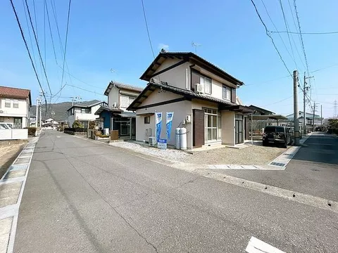Used single-family home in Nakagifu City - Image 4