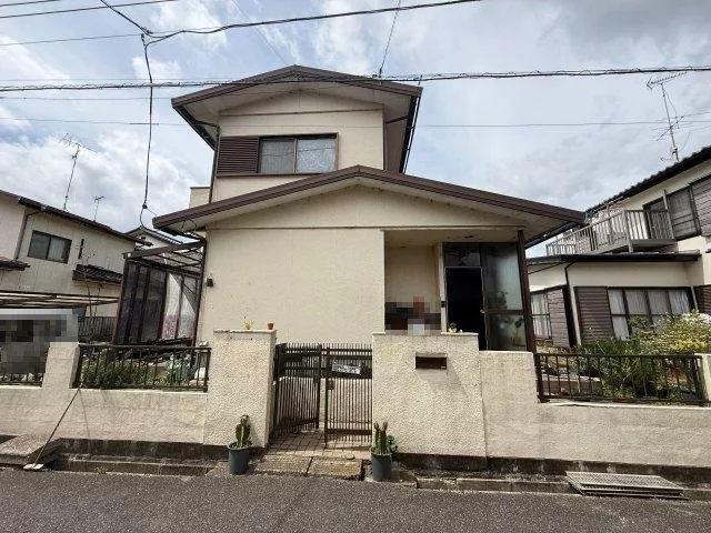 ◆Owner change◆Flooring◆Carport◆Within 3 minutes on foot to bus stop◆Garden