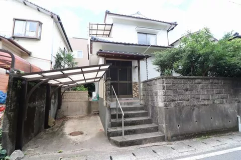 Beppu-shi, Beppu 2F 4DK

4,200,000 yen