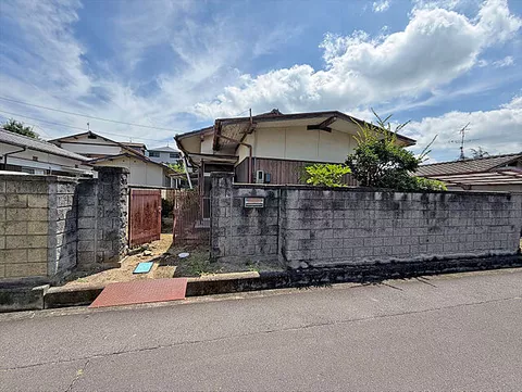Used single-family home in Marugame City, Iiyama-cho, Higashisakamoto