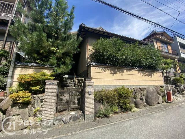 Kyoto City, Yamashina Ward, Shimonomiya Kogenzuka (Oiwake Station), two-story building, 3LDK