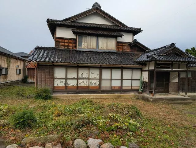 Nagara-cho, Kahoku-city (Takamatsu station) 2F 8DK

2F 8DK 3,500,000 yen
