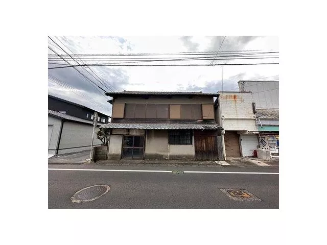 3 minutes walk from the station♪ Can also be used as a store or office♪