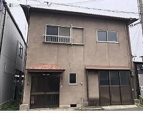 Used single-family home in Chuo Ward, Osaka City, Yahatanaya 4-chome, with leasehold rights attached