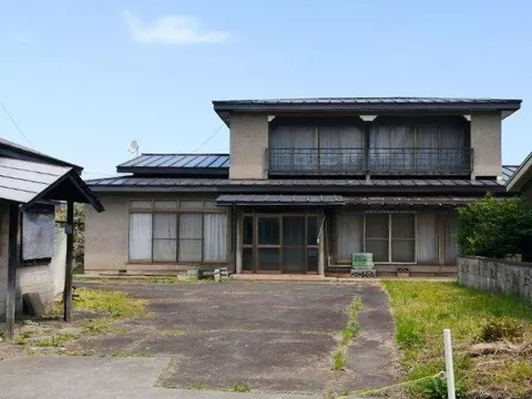 ■4 minutes by car to Aeon Town Yasuhara■Parking for 5 cars available■Warehouse included