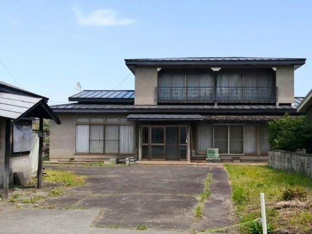 ■4 minutes by car to Aeon Town Yasuhara■Parking for 5 cars available■Warehouse included