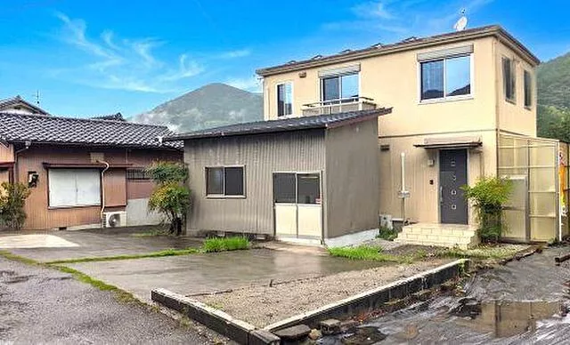 Used single-family home / Kami City, Kohoku Town, Niraunono, used house /