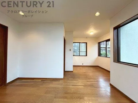 Zero yen down payment loan available [Viewing available today] Renovated in July of R8, spacious land area!