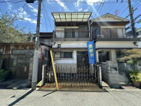 Matsubara City, Amami Kita 3-chome (Kawachi Amami Station) 2-story 3DK
