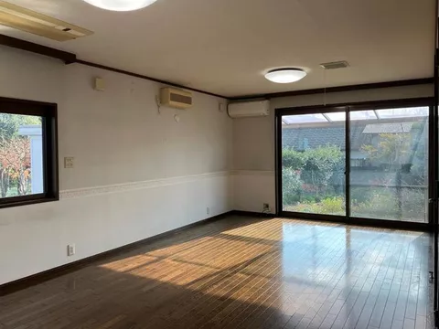 South-facing, well-lit and well-ventilated 3LDK, 140.99㎡, providing a spacious living environment
