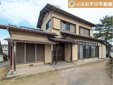 Spacious interior with a generous layout☆ Comes with a large storage room for ample storage!