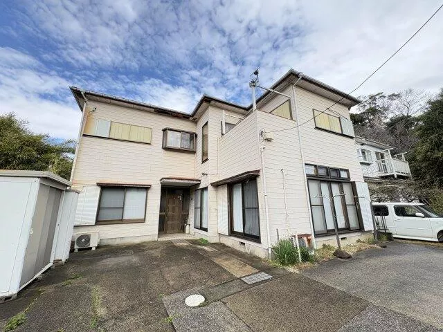 Miura City, Minami-Kaura Town, Kikuna (Miura Kaigan Station) 2-story building 5LDK