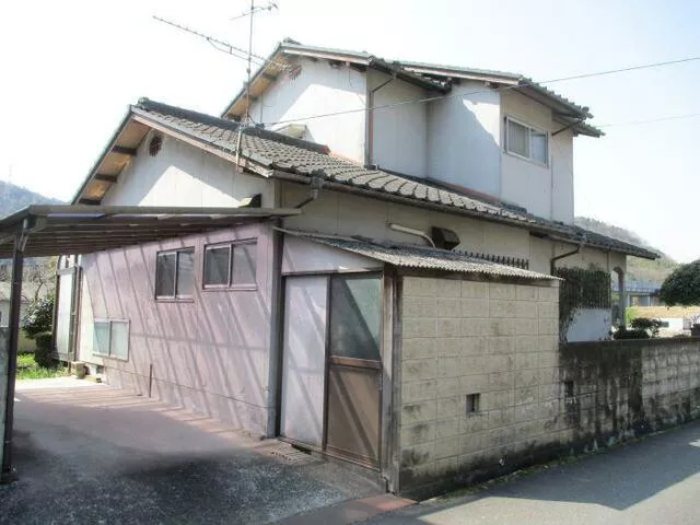 Asakuchi City, Kamogata Town Honjo (Kamogata Station) 2-story building 5SDK