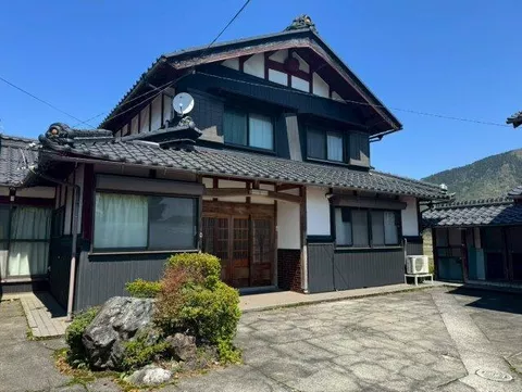 Nagahama City, Nishi-Asai Town, Sho (Nagahara Station) 2-story building 9SDK