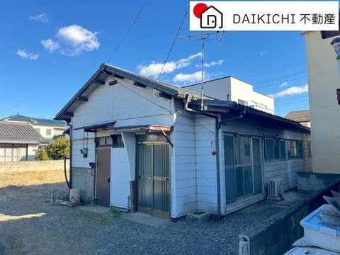Interior renovation history available! This will be an owner change property♪