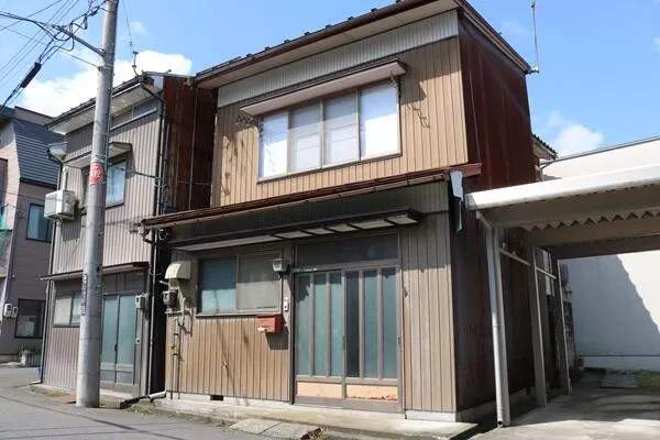 Fukui City, Katsumi 2-chome (Fukui Station) 2-story building 2SDK