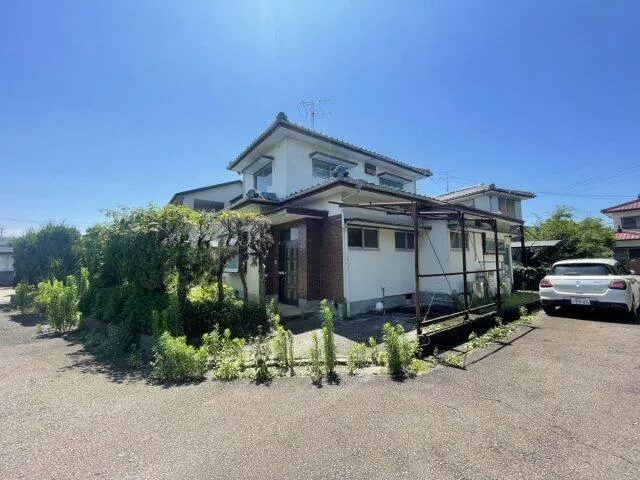 Yatsushiro City, Takashita Nishimachi (Higo Takada Station) 2-story 5DK