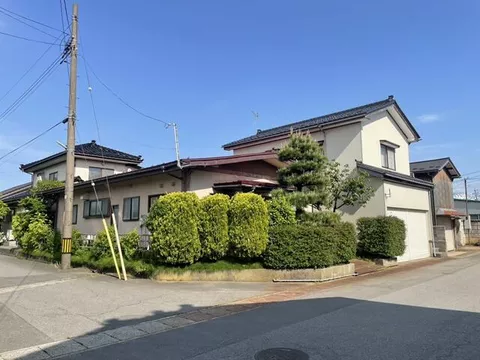 Tsuruoka City Hide 2-chome (Tsuruoka Station) 2-story 6DK