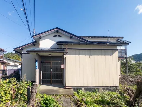 Aizuwakamatsu City, Minami-Sengokumachi (Aizuwakamatsu Station) 2-story building 6DK