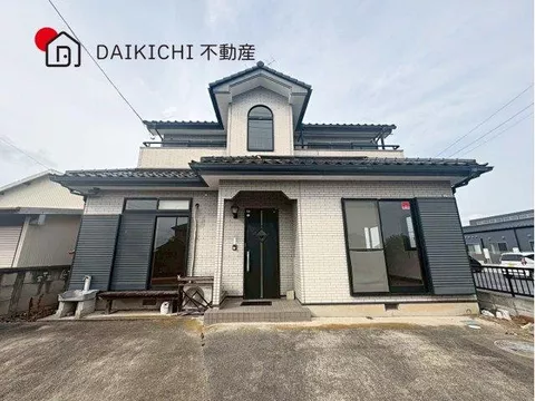 Other details: Person in charge: Asami Takahashi, Facilities: Public water supply, public sewer, city gas, Parking: Car space