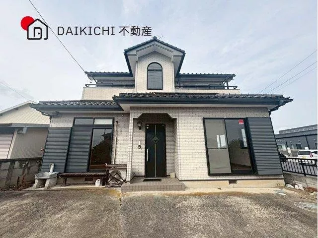 Other details: Person in charge: Asami Takahashi, Facilities: Public water supply, public sewer, city gas, Parking: Car space