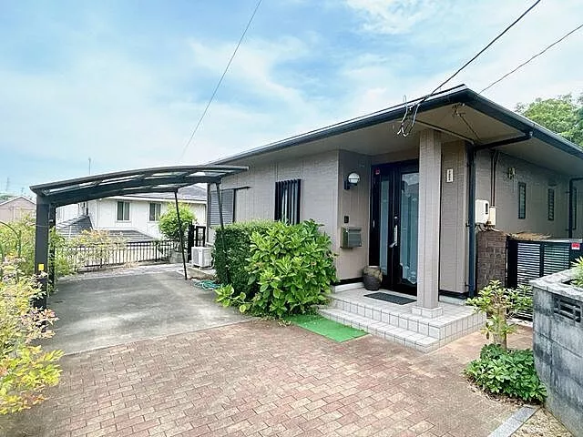 Used single-family home in Higashikajika 2-chome, Ube City