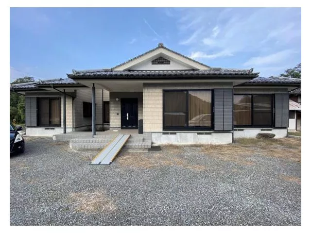 Oaza Gokawauchi (Hyūga Maeda Station) 8 million yen