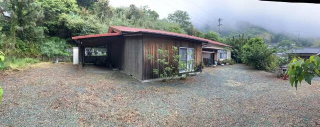 Kushio Otsu, Nagahama-cho, Ozu City (Iyo Nagahama Station) Single-story building

Single-storied house 3.5 million yen