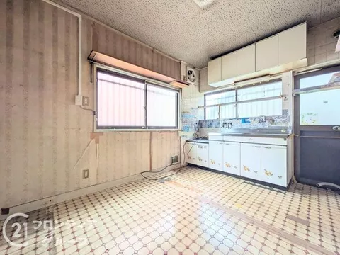 【4 minutes on foot from JR Suma Seaside Park Station! Immediate viewing available!】■Smooth parking with a 6m wide front road