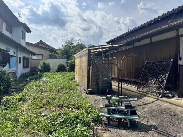 Shinjo City, Hiyoshi, Shimohata (Mikawa Togō Station), 1 floor above ground and 1 basement floor, 8LK