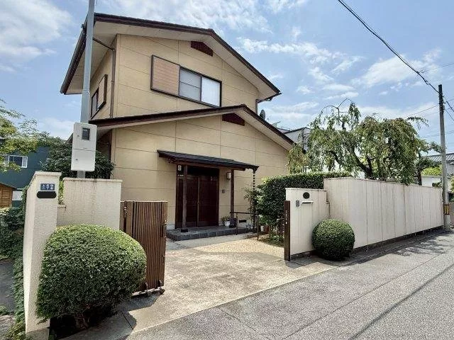 "Japanese Modern House" 32 years old 3LDK + S. The seller has cherished it.