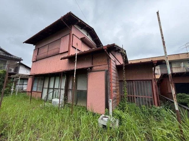 ◆Separate bath and toilet◆Shutters◆Connected Japanese-style room◆Flooring◆Within 10 minutes walk to the station