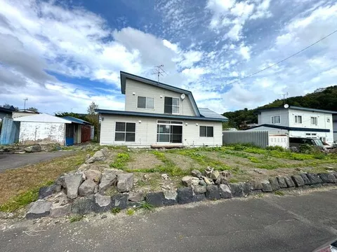 Yufutsu District, Abira Town, Oiwake Wakakusa 2-chome (Oiwake Station) 2-story building 5LDK
