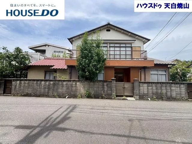 ◆Quiet residential area ◆Natural environment full of greenery ◆Spacious 6DK ◆Good sunlight