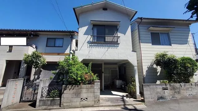 2F 4DK in Minami-Kume-cho, Matsuyama-city (Kume Sta.)

4,800,000 yen