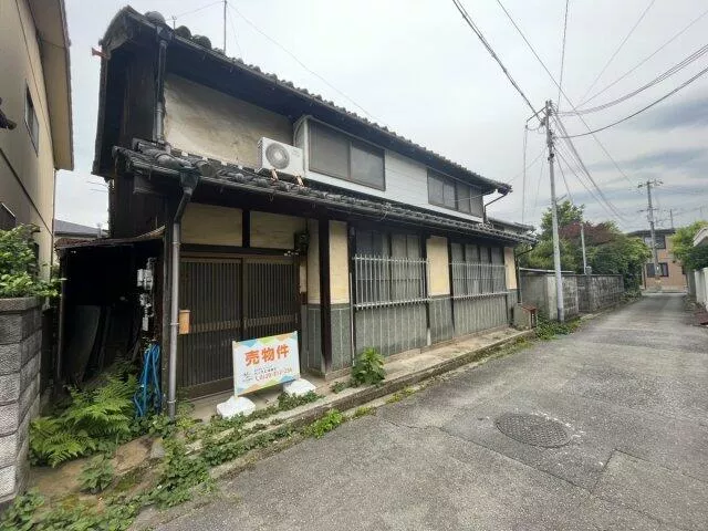 Nawate-cho, Kashihara-shi, Nara (Unebi Sta.) 2F 4DK

3,850,000 yen