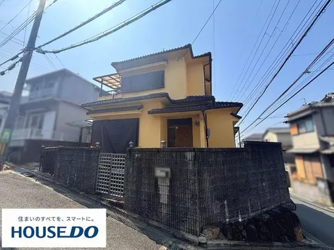 ■A 4LDK house built on a north-west corner lot♪■Parking for 3 regular cars available (vehicle type restrictions apply)♪